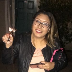 Meet your Posher, Ana